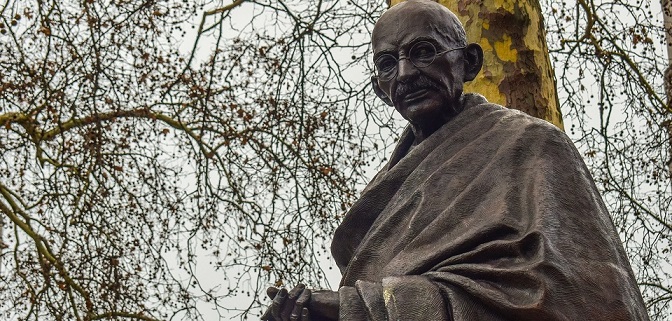 Gándhí a cesta nenásilia